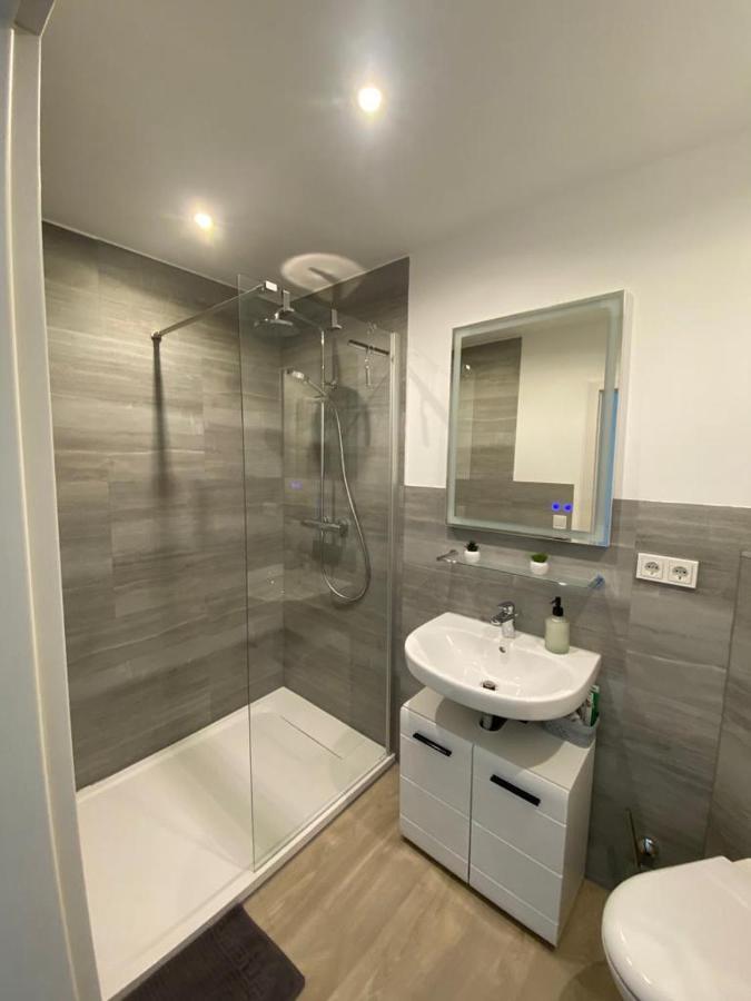 Schoene Ferienwohnung „Zum Glueck Tropical“ Άιζεναχ Εξωτερικό φωτογραφία