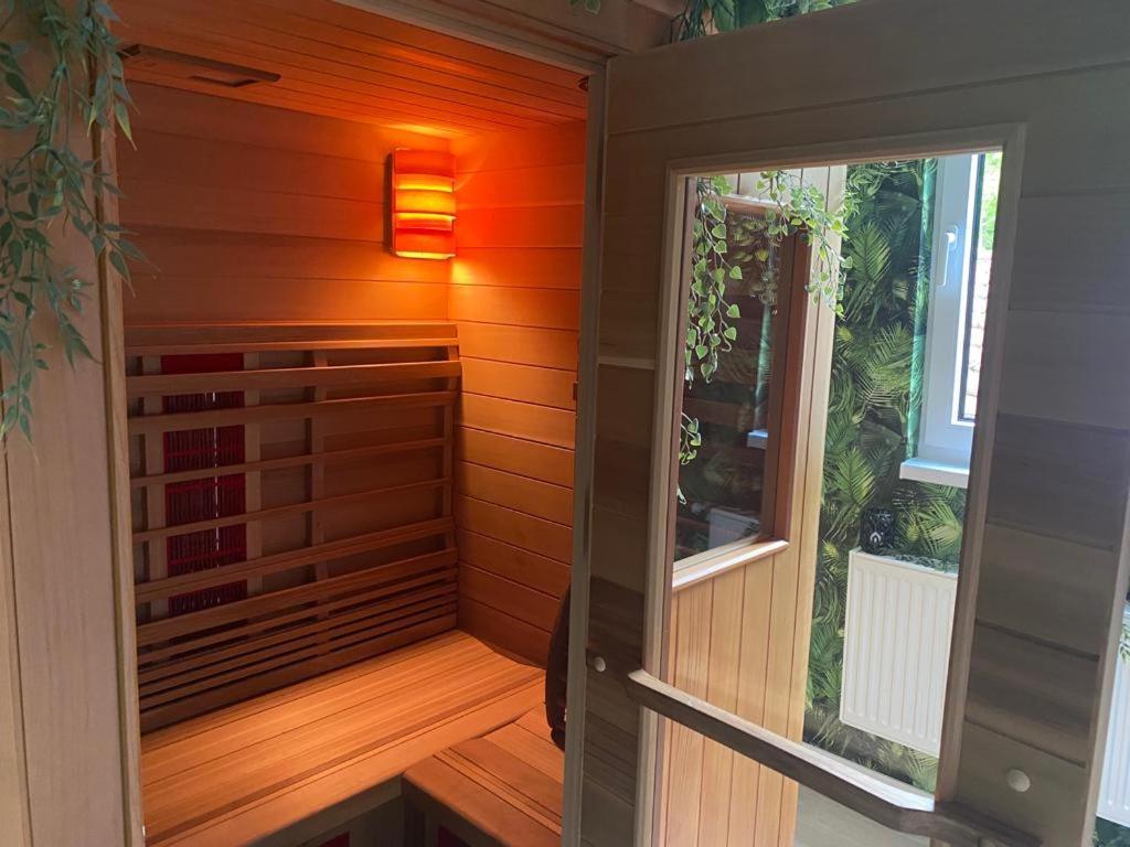Schoene Ferienwohnung „Zum Glueck Tropical“ Άιζεναχ Εξωτερικό φωτογραφία