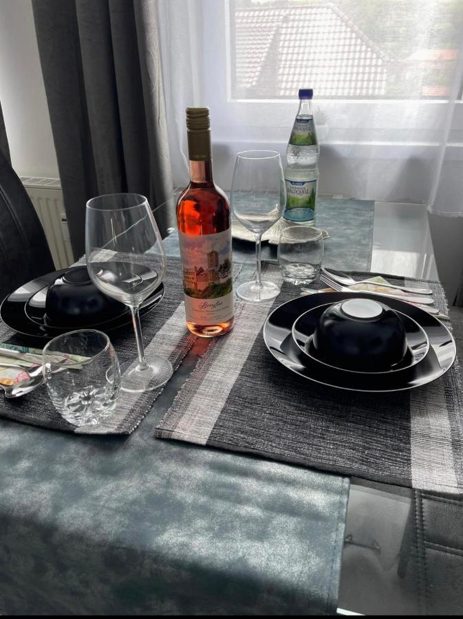Schoene Ferienwohnung „Zum Glueck Tropical“ Άιζεναχ Εξωτερικό φωτογραφία